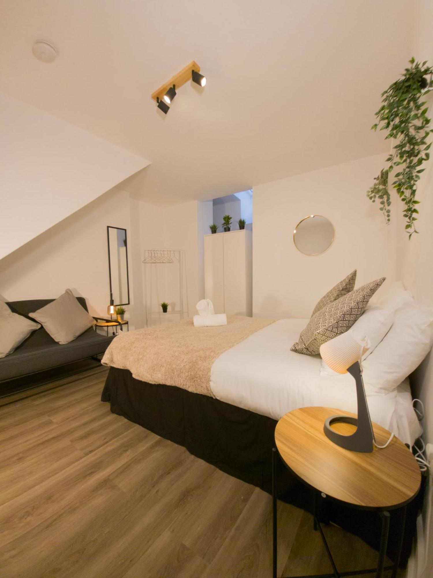 Plenty Of Parking Available; 3 Bedroom Apartment By Property Promise Cardiff Exteriör bild