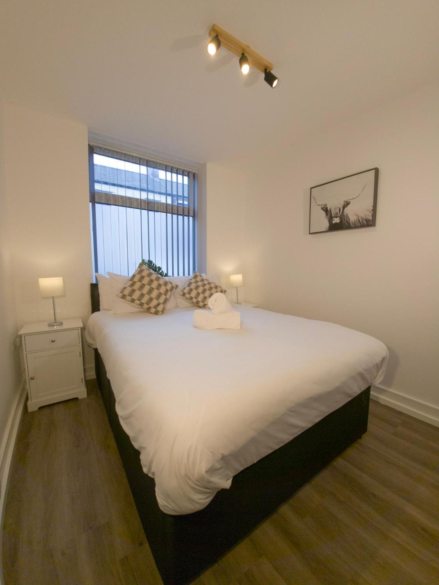 Plenty Of Parking Available; 3 Bedroom Apartment By Property Promise Cardiff Exteriör bild
